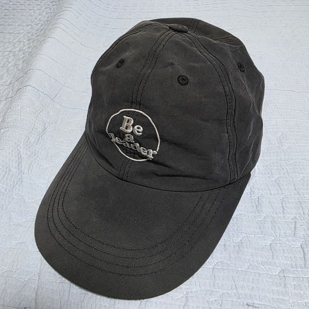 에센스룸 비어리더 롱빌캡 블랙