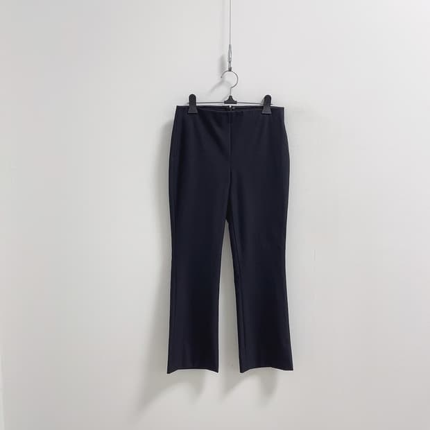 띠어리 블랙 크롭 부츠컷 팬츠