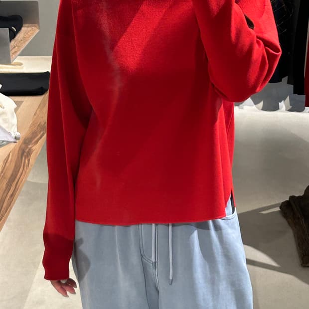 바토너 여성 니트