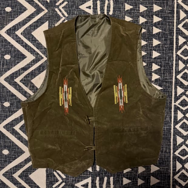나바호 자수 패턴 벨벳 베스트(조끼)