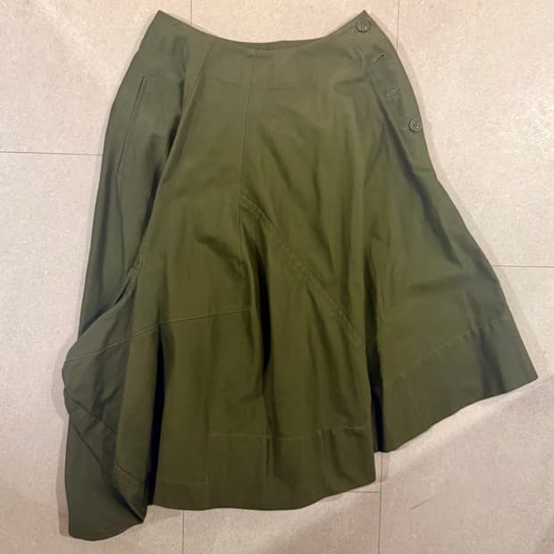 꼼데가르송 비대칭 스커트