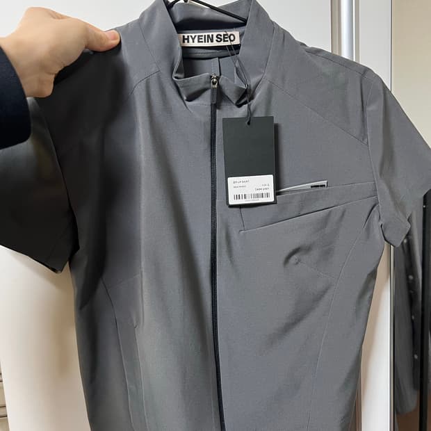 혜인서 반팔 집업 0사이즈 다크그레이