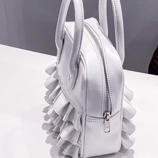 꼼데가르송 걸 프릴백 ruffled duffle bag white
