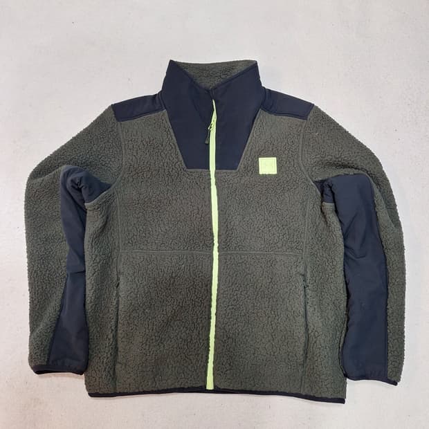 언더아머  뽀글이M