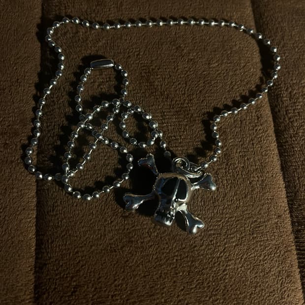 스투시 해골 목걸이 참