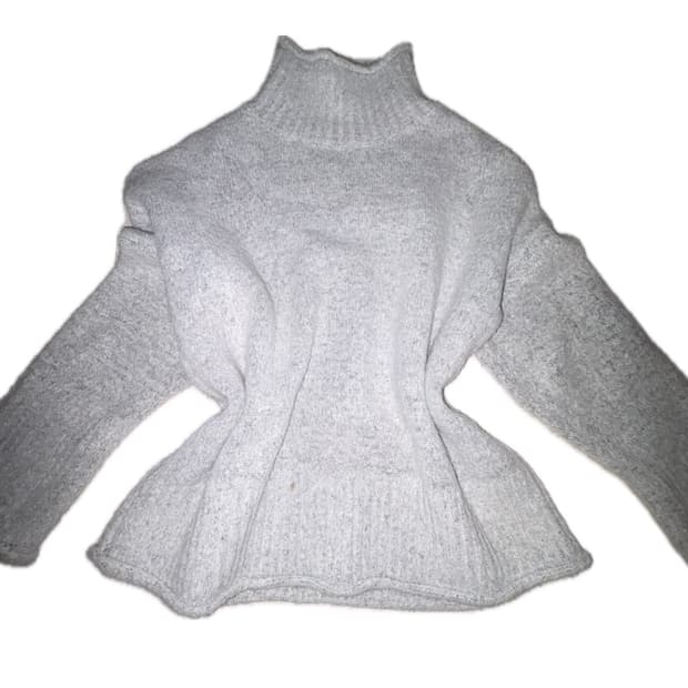 회색 목폴라 니트 gray turtleneck knitwear