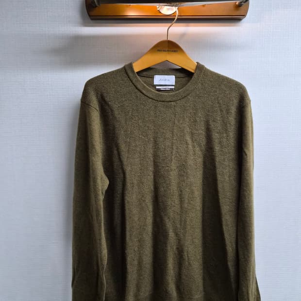 105) ZIOZIA 캐시미어 혼방 니트 팝니다