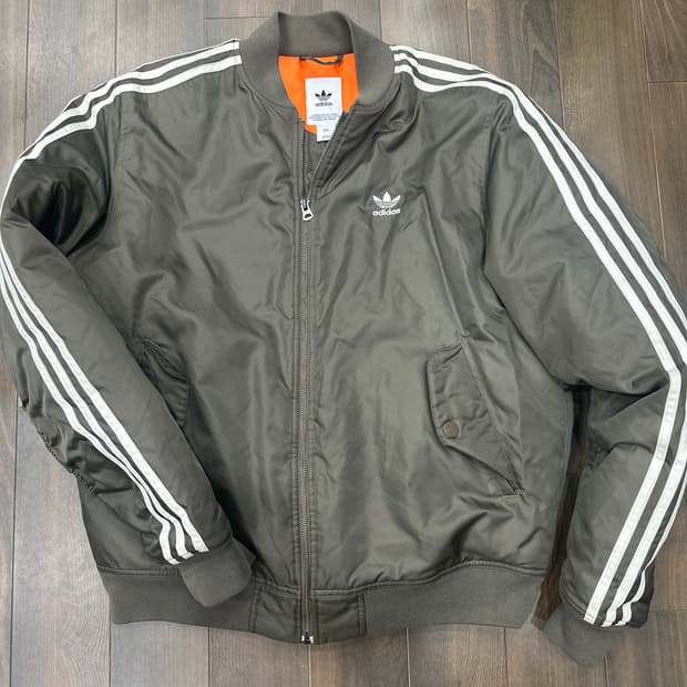 아디다스 오리지널3선 봄버 패디드 자켓 xxl 
