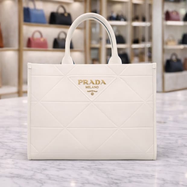 [S급] 프라다 탑스티칭 심볼 토트백 미디움 판매합니다!!!