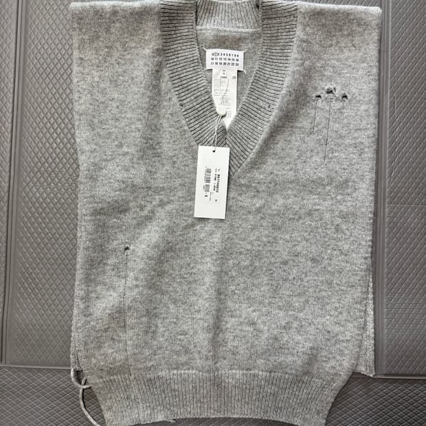 (S) 마르지엘라 디스 절개 니트베스트 