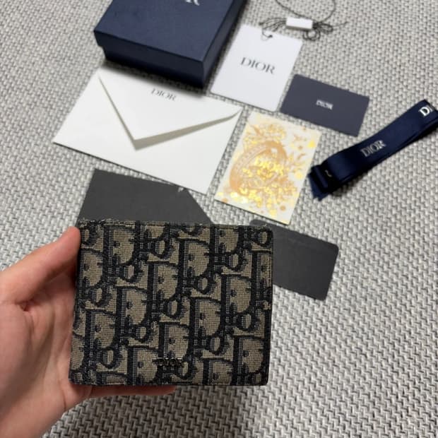 디올 오블리크 반지갑 팝니다