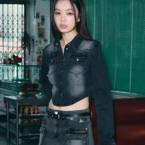 헬레네파리스 블랙 세미 크롭 데님 자켓 OS