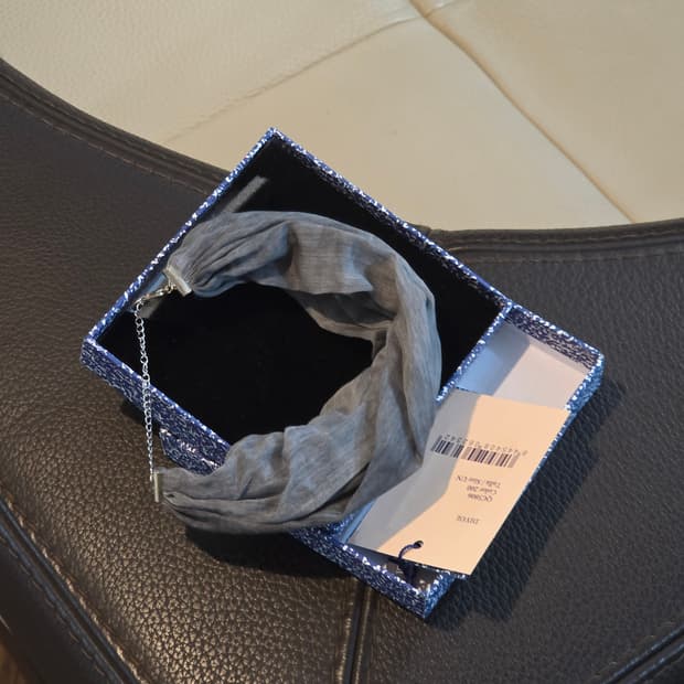 Palomawool scarf necklace