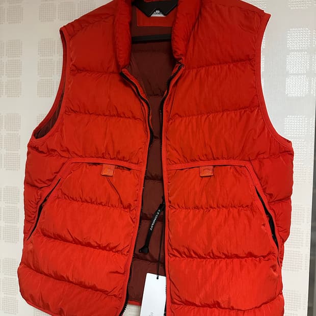 cp company 에코 크롬r 다운 베스트 50사이즈 새상품