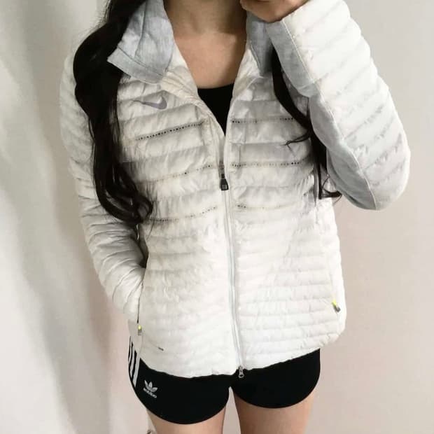 나이키 빈티지 경량 자켓 패딩 화이트