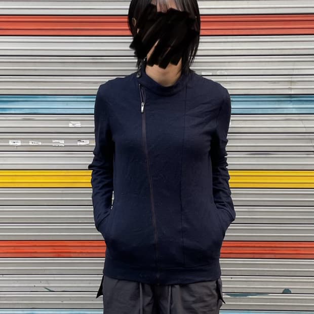 솔리드옴므 우영미 다크 네이비 사선 비대칭 집업 자켓 100