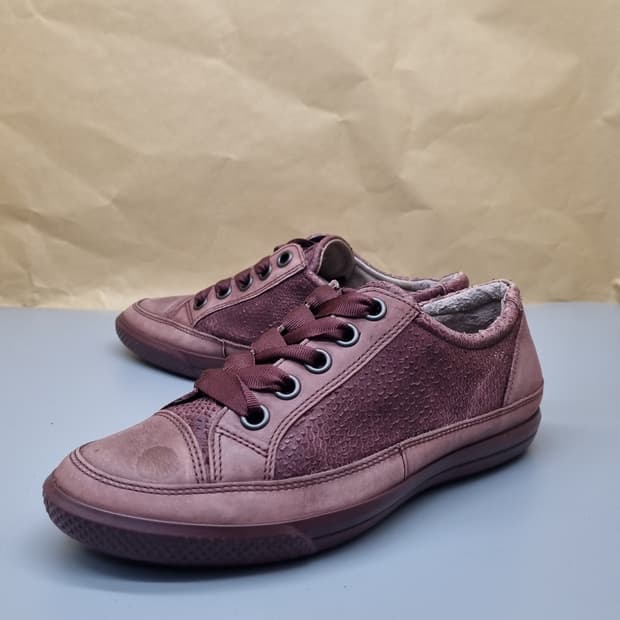 에코 여성스니커즈38 235