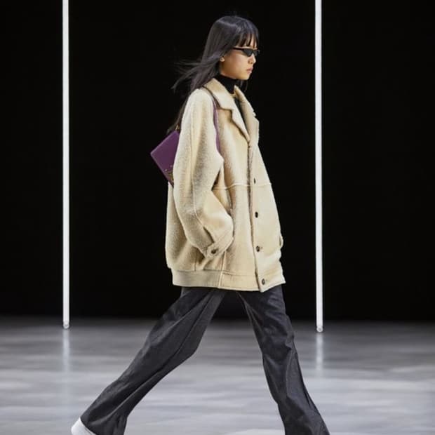 Celine 셀린느 에그 실루엣 코트