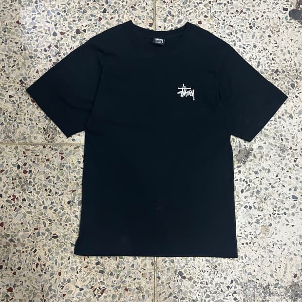 스투시(Stussy) 블랙 반팔티