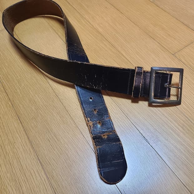 빈티지 사각버클 가죽 벨트