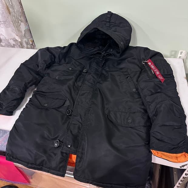 M 알파인더스트리 블랙 N3B 야상점퍼