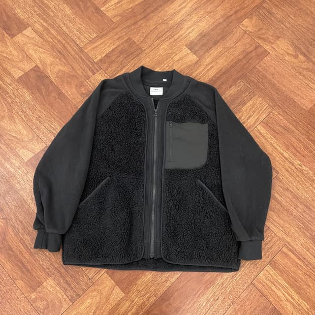 유니클로 X 화이트마운티니어링 플리스 자켓