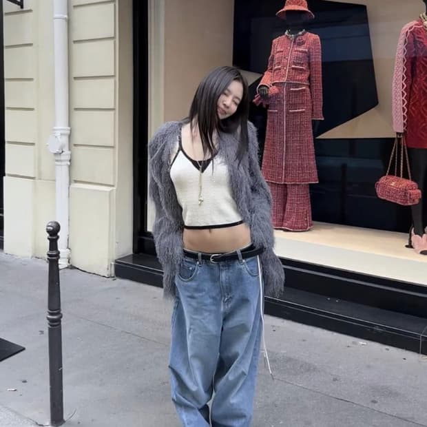 제니 착용 이알에이 WIDE FIT DENIM PANTS