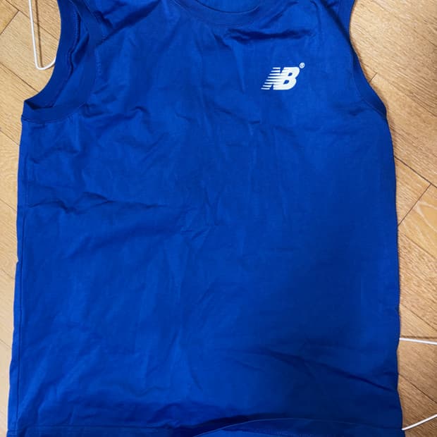 뉴발란스 파란색 민소매