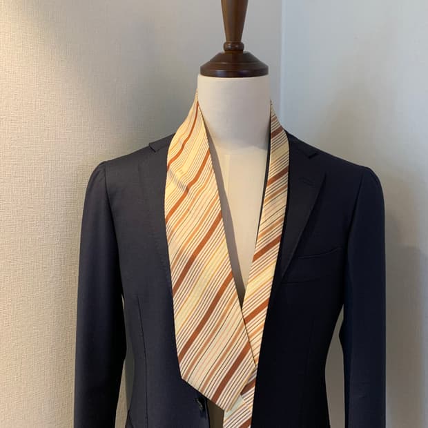 입생로랑(YSL) 스트라이프 넥타이 명품 100실크 A+등급