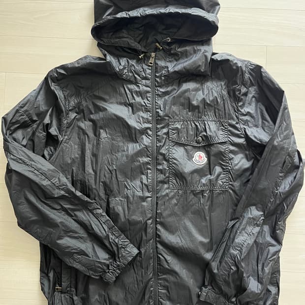 몽클레어 바람막이 5사이즈