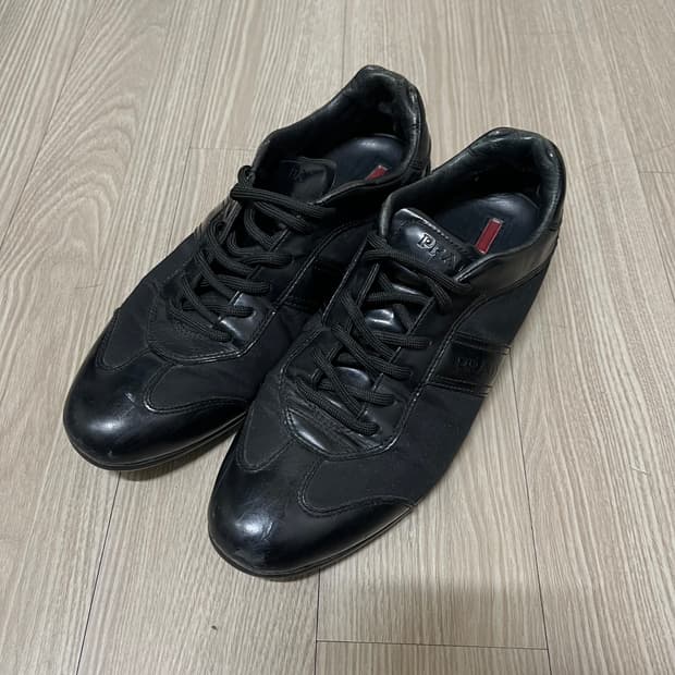 [eu38,240-245] 프라다 신발 블랙