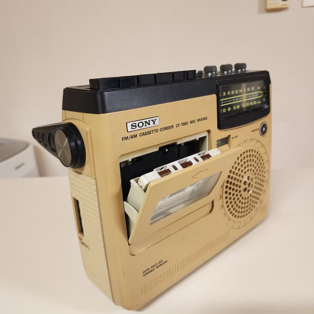 소니 빈티지 라디오 카세트플레이어 TC-1560