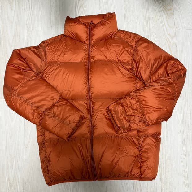 유니클로 울트라라이트 m사이즈 르메르맛 봉태규패딩 오렌지색상