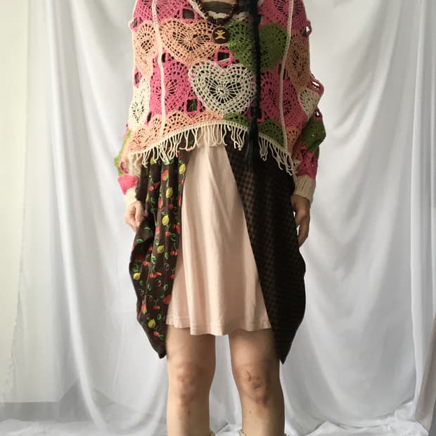 Heart pattern fringe crochet top