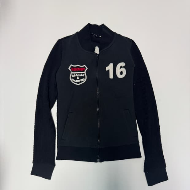 여성 에고이스트 니트 귀여운 소매 패치 집업 s