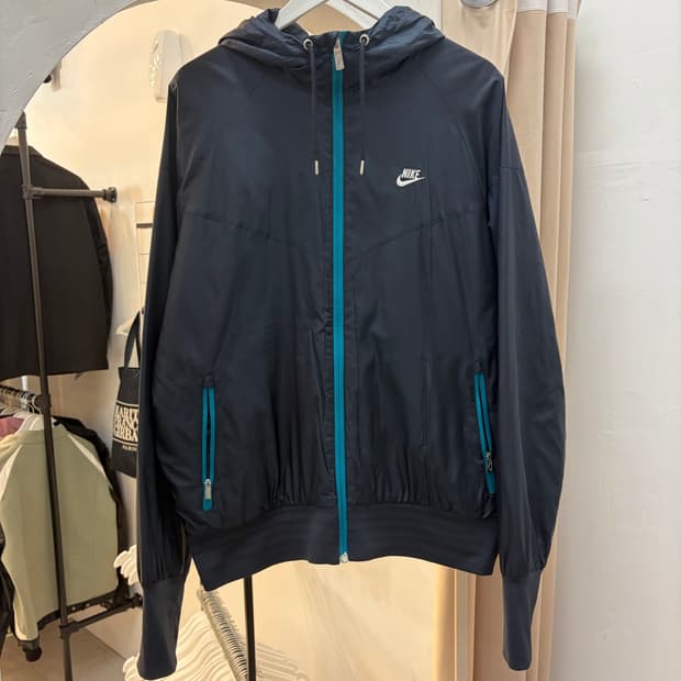나이키 퓨추라 봄버 자켓