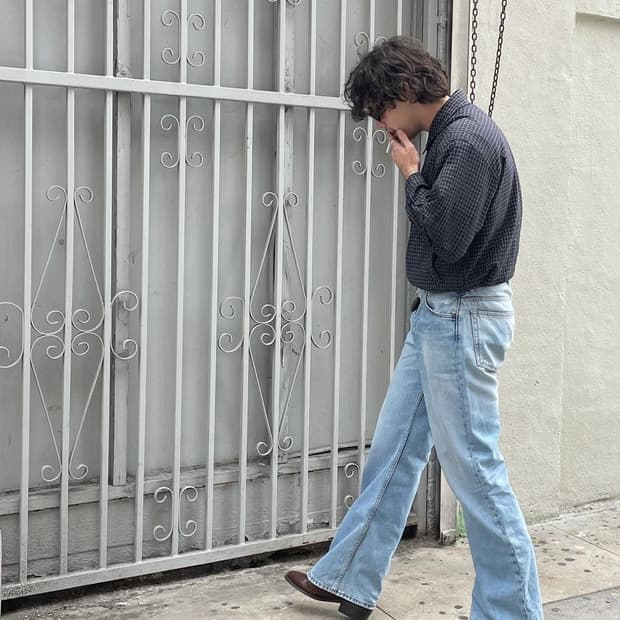 1990s Levis 519 Bell Bottom Jeans