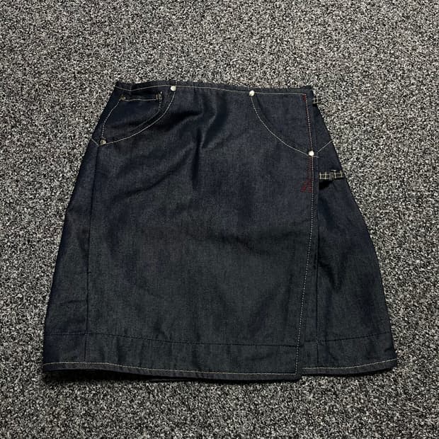 리바이스 엔지니어드진 걸즈 버클 랩 데님 스커트