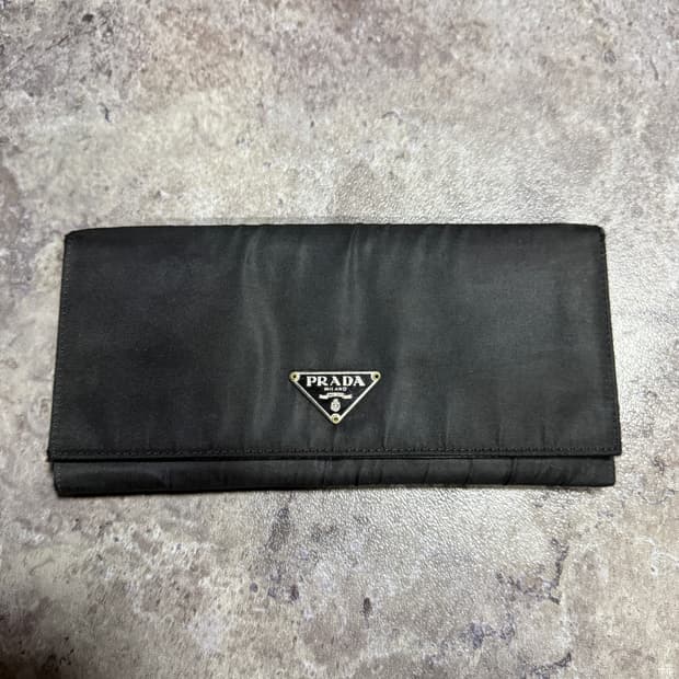 프라다 장지갑