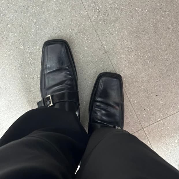 프라다 스퀘어토 버클 로퍼 280사이즈