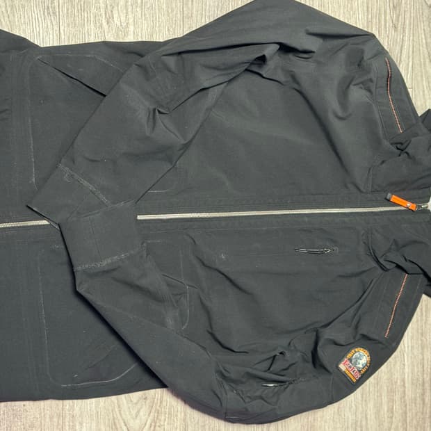 파라점퍼스 윈드브레이커