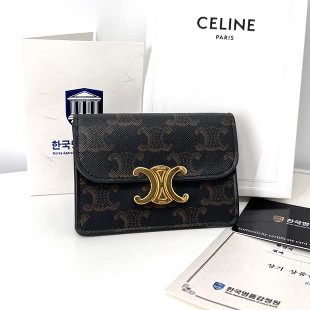 [감정완료] 셀린느 트리오페 플랩 여성 카드지갑