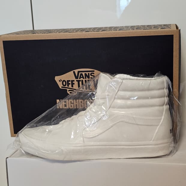 네이버후드 X 반스 SK8-HI 인센스 챔버 인테리어