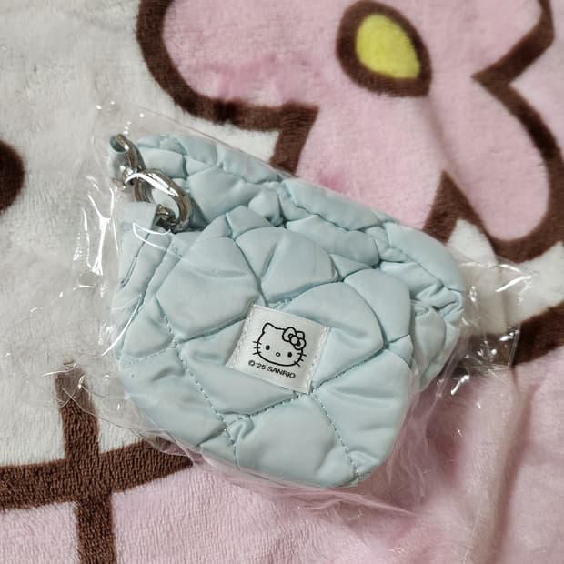 일리윤 헬로키티 미니 파우치 키링