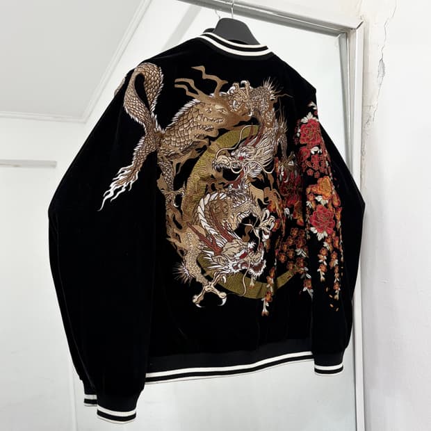 오니데님 벨벳 자수 스카쟌 자켓