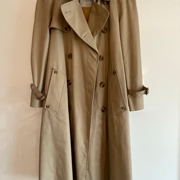 아쿠아스큐텀 트렌치코트