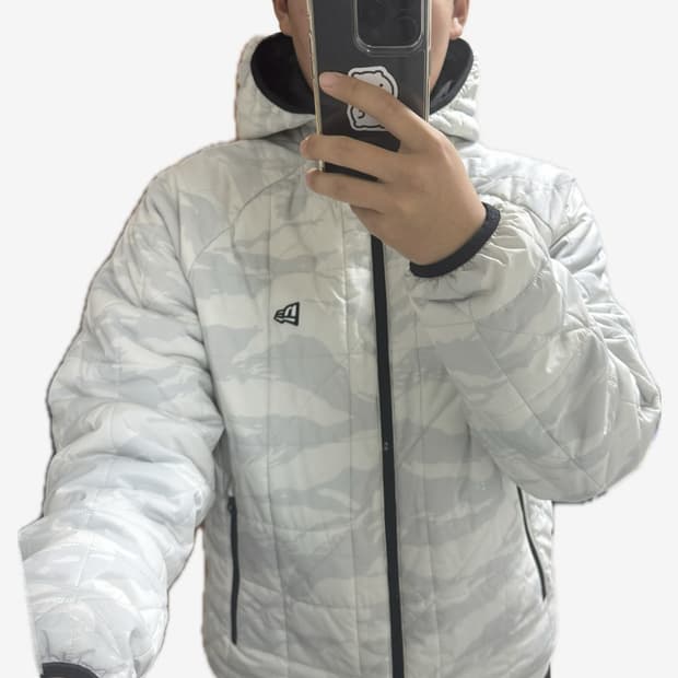 뉴에라 리버서블 경량패딩