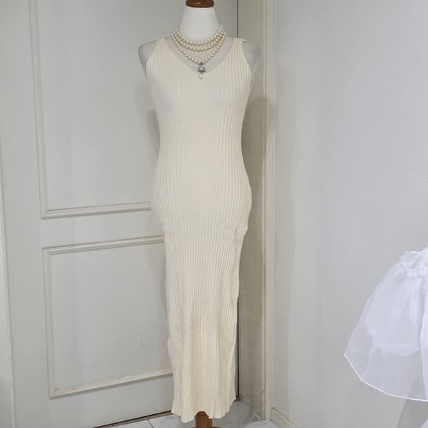 데일리 아이보리 골지 딱붙섹시 롱 민소매 미시룩 레이어드 원피스