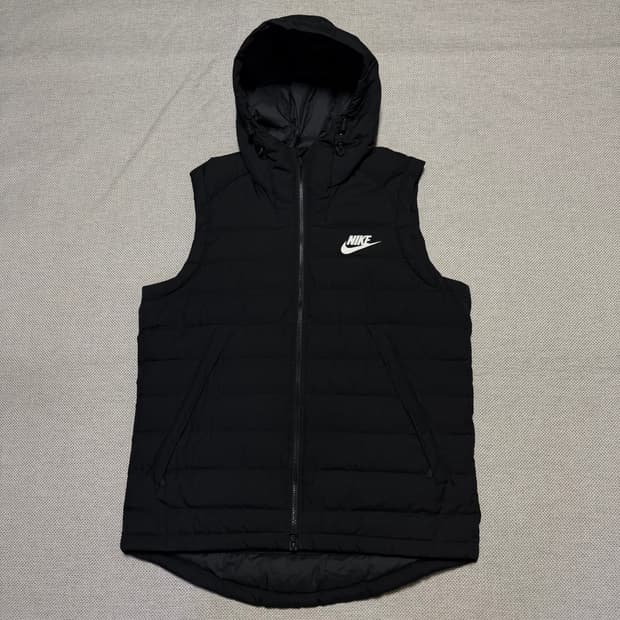 나이키 스몰로고 경량패딩 조끼