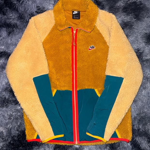 ( L ) Nike Sherpa Fleece Jacket